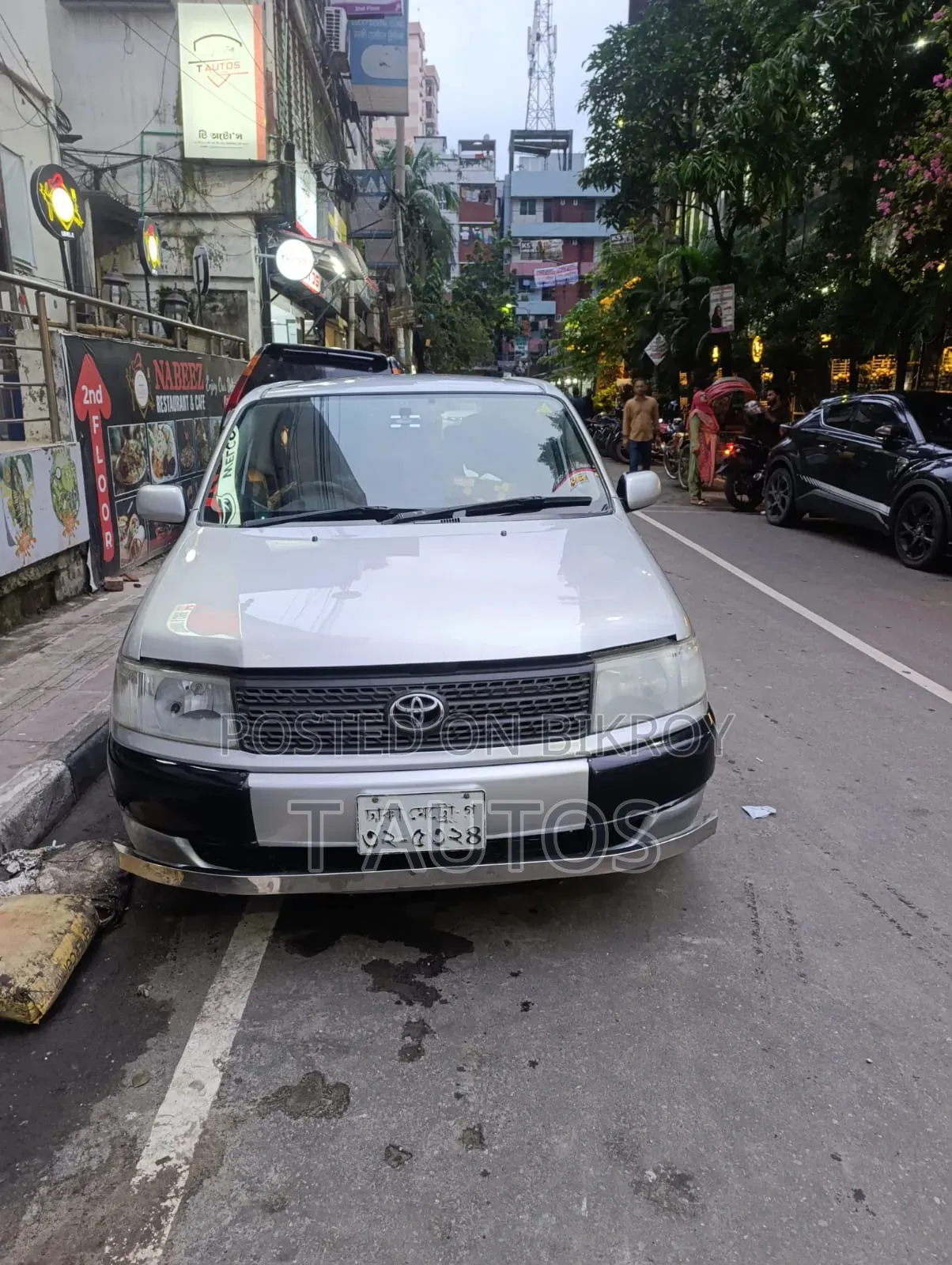 টয়োটা প্রোবক্স ২০১২ রূপালী