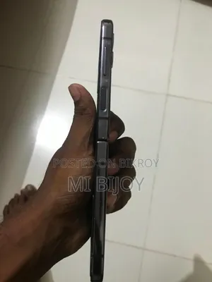 স্যামসাং গ্যালাক্সি জেড ফ্লিপ ৪ ১২৮ জিবি ব্ল্যাক