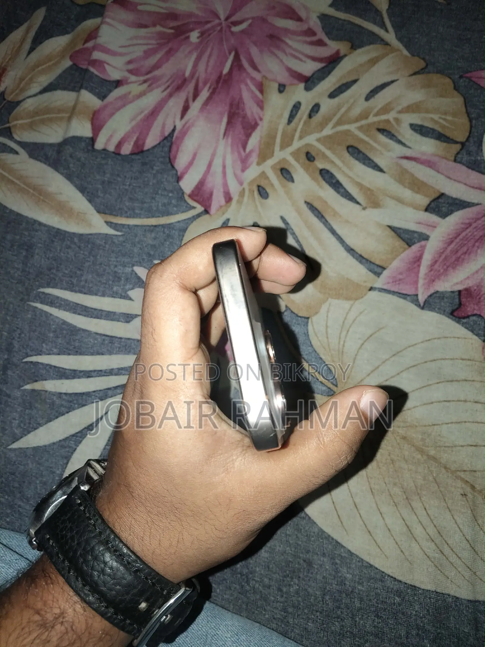 Apple iPhone 16 Pro 128 GB Gold