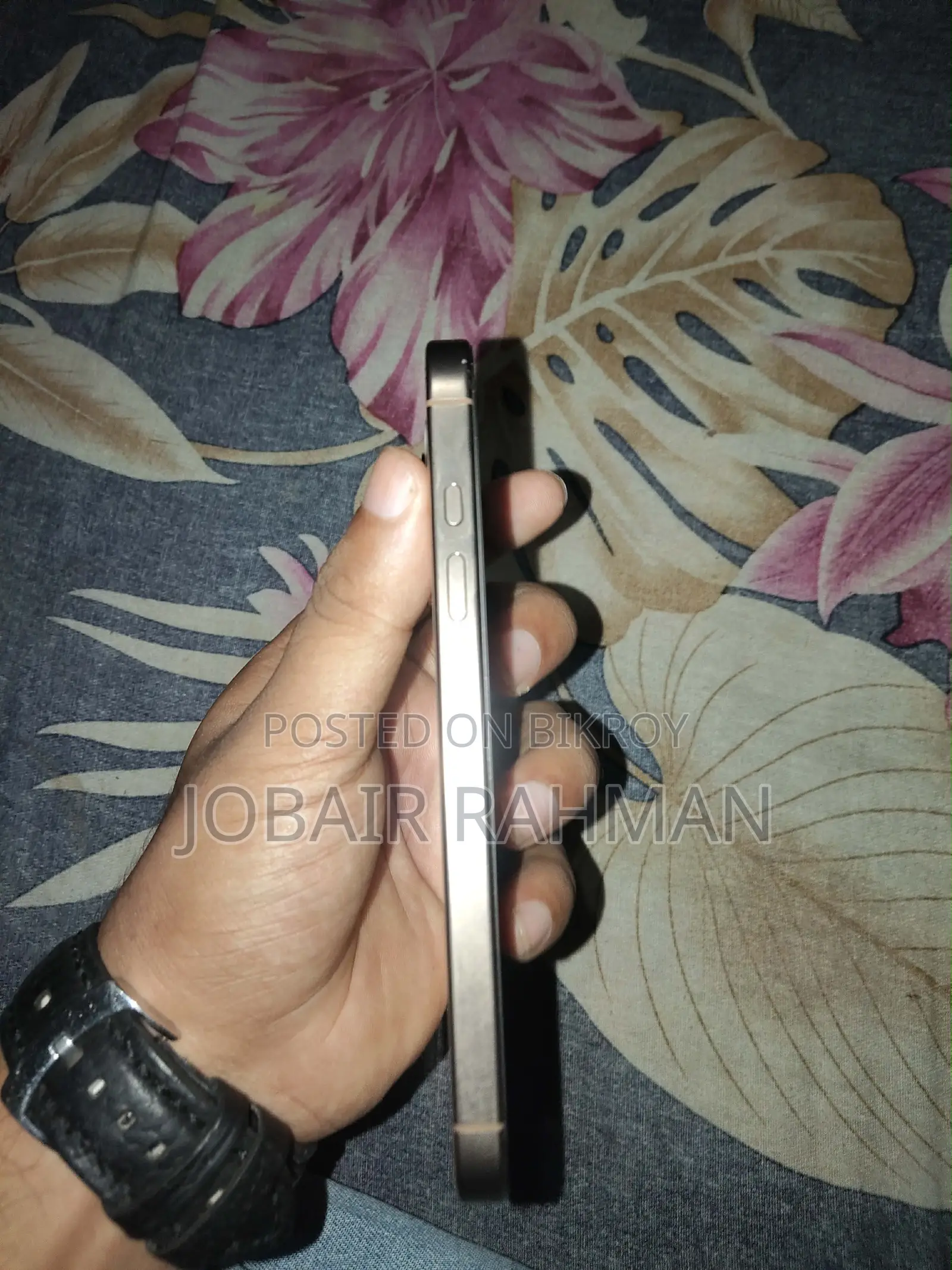 Apple iPhone 16 Pro 128 GB Gold