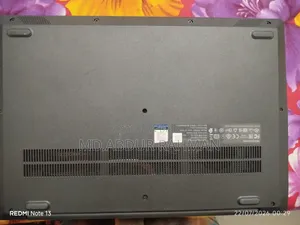 Laptop Lenovo 4GB Intel Core i3 HDD 1T