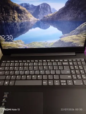 Laptop Lenovo 4GB Intel Core i3 HDD 1T
