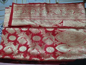 বেনারসি আর মিনাকারী কাতান শাড়ি