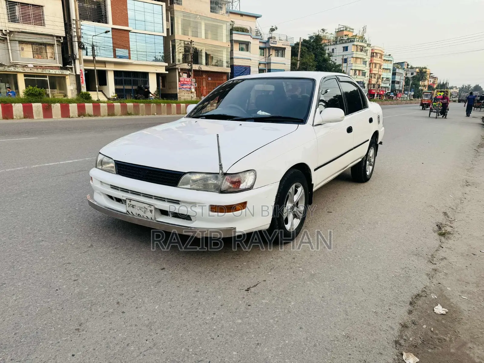 Toyota Corolla Automatic 1997 White