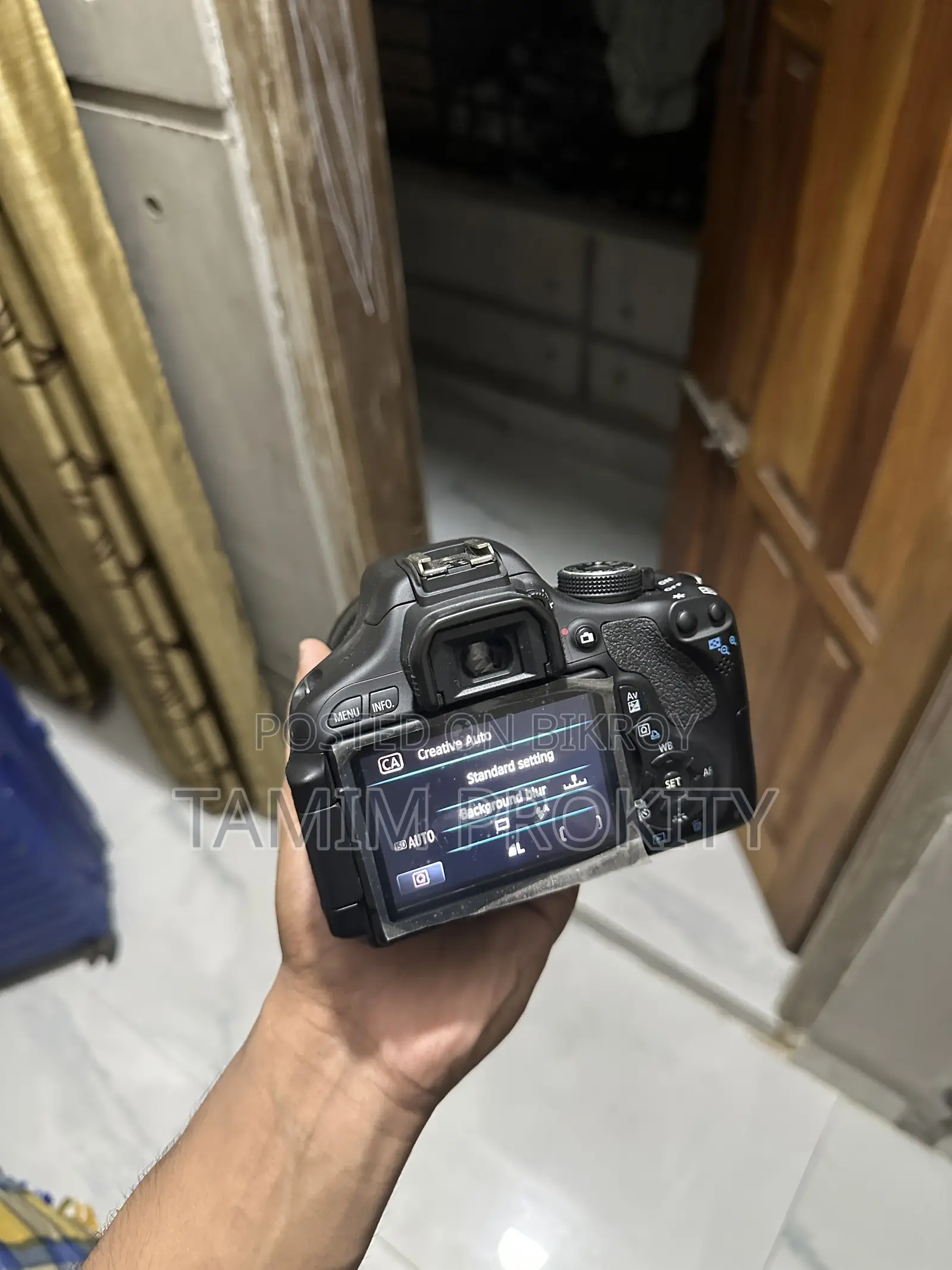 Canon EOS 600D + 18-135mm IS STM Lens + Boya Mic + Backpack