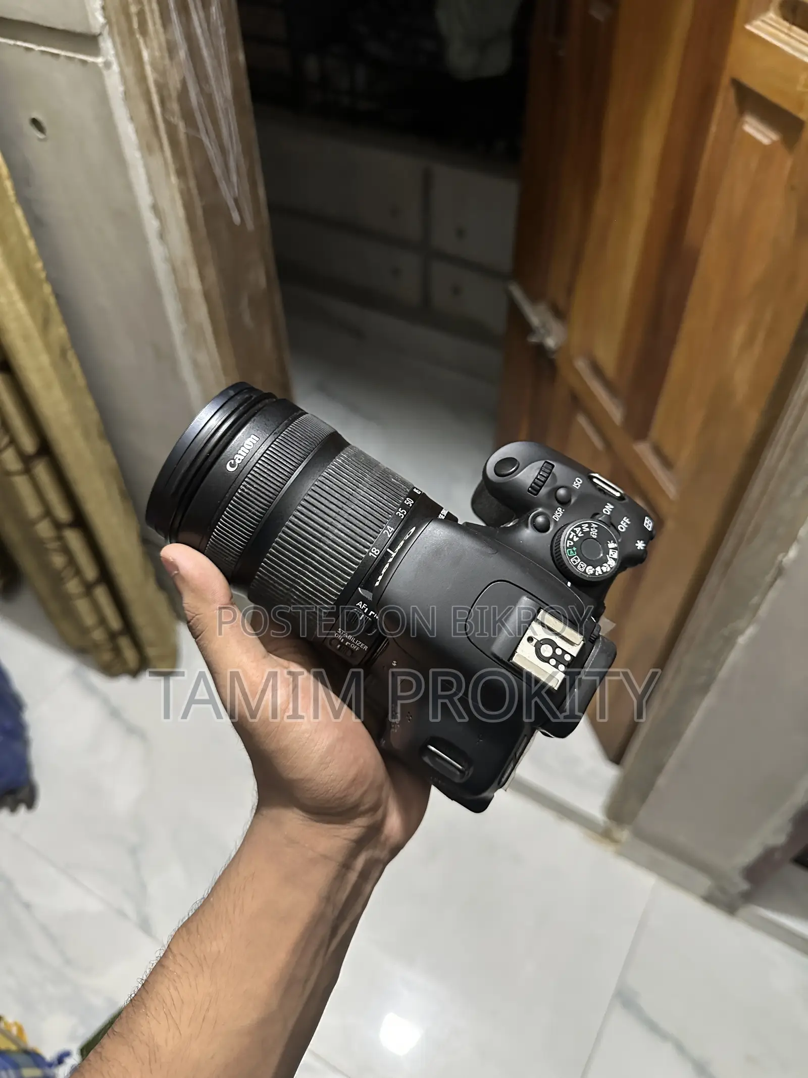 Canon EOS 600D + 18-135mm IS STM Lens + Boya Mic + Backpack
