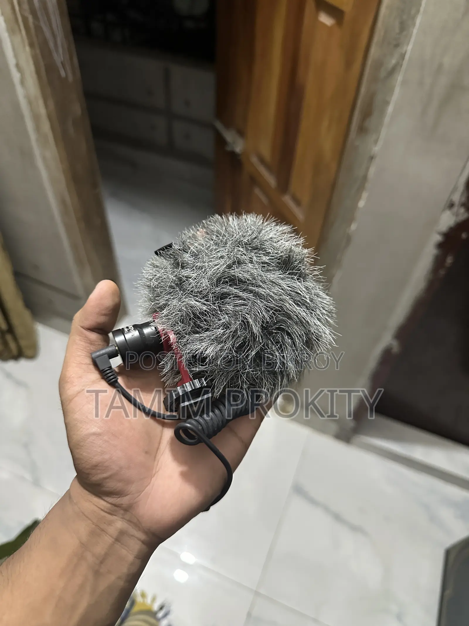 Canon EOS 600D + 18-135mm IS STM Lens + Boya Mic + Backpack