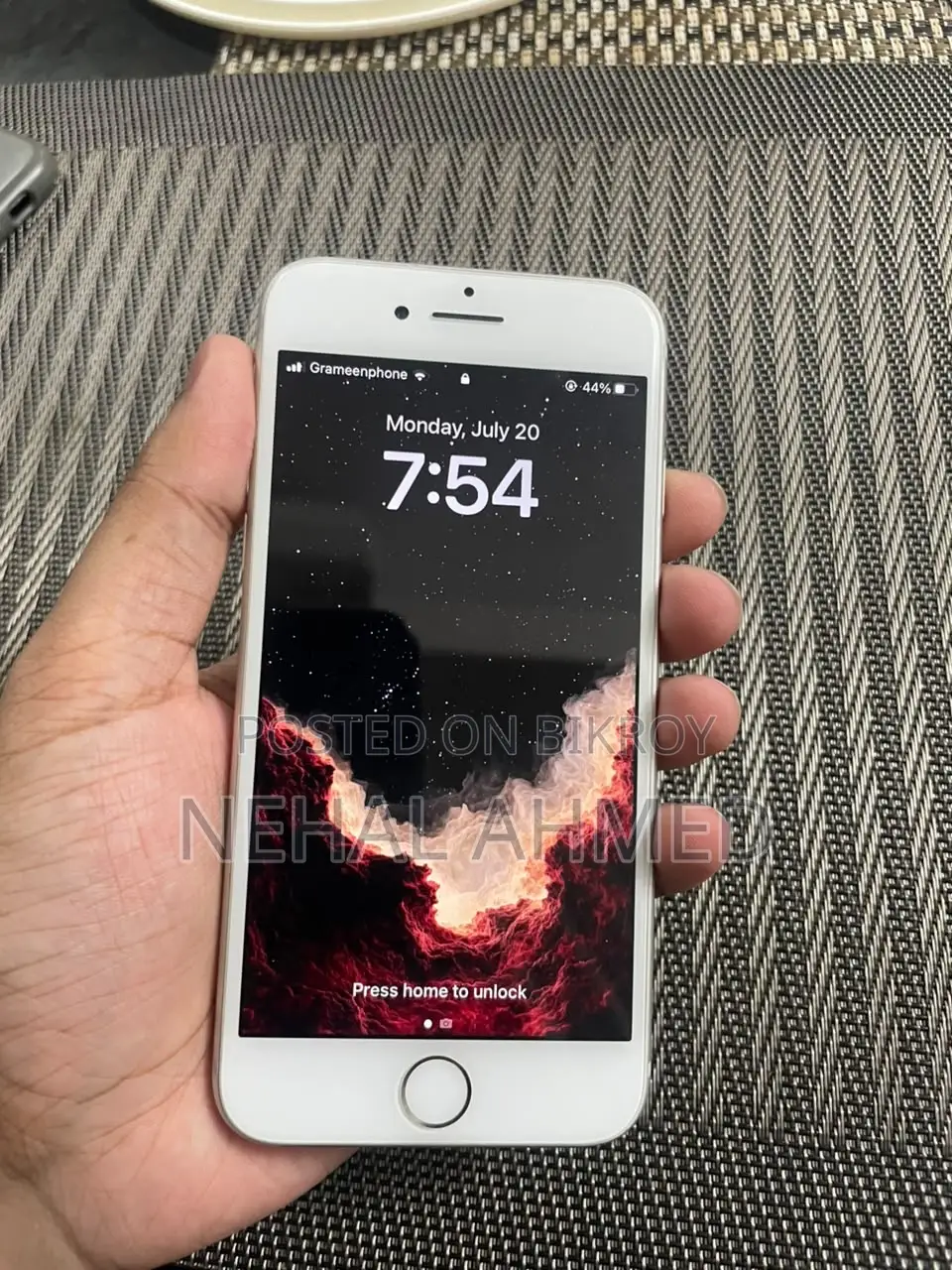 Apple iPhone 8 64 GB White
