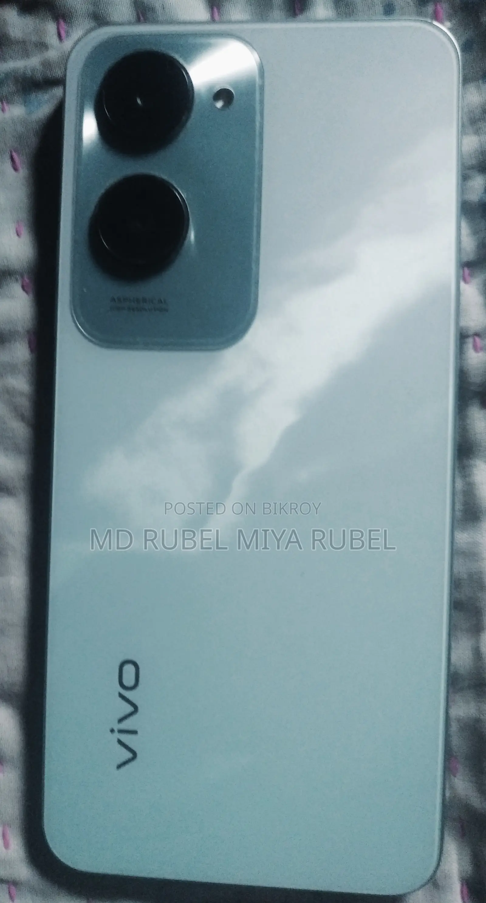 Vivo Y18 128 GB Silver