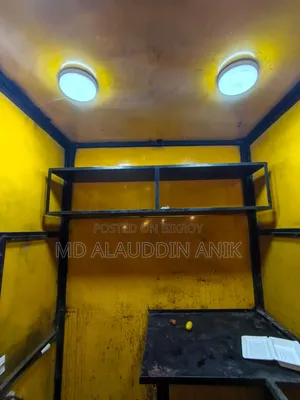 একটি ফুল লোহার তৈরি ফুডকার্ট বিক্রি হবে।