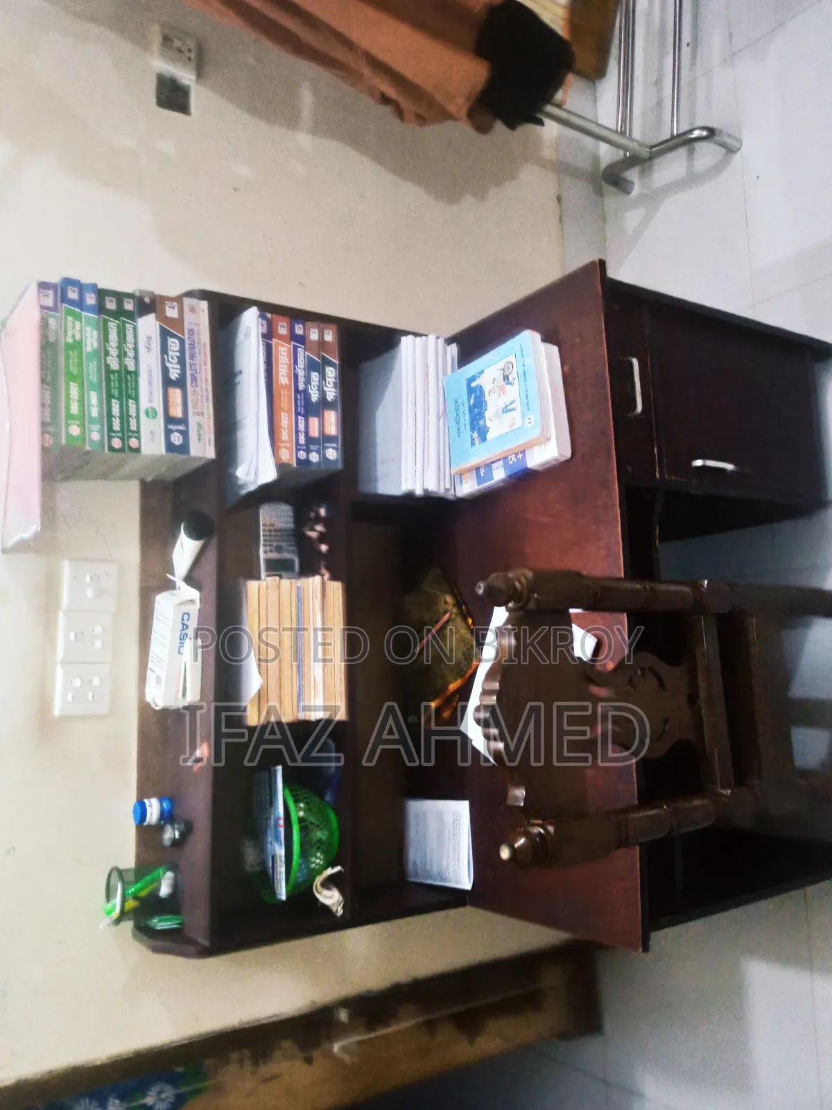 Otobi Reading Table
