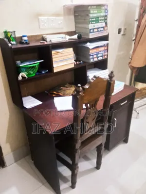 Otobi Reading Table