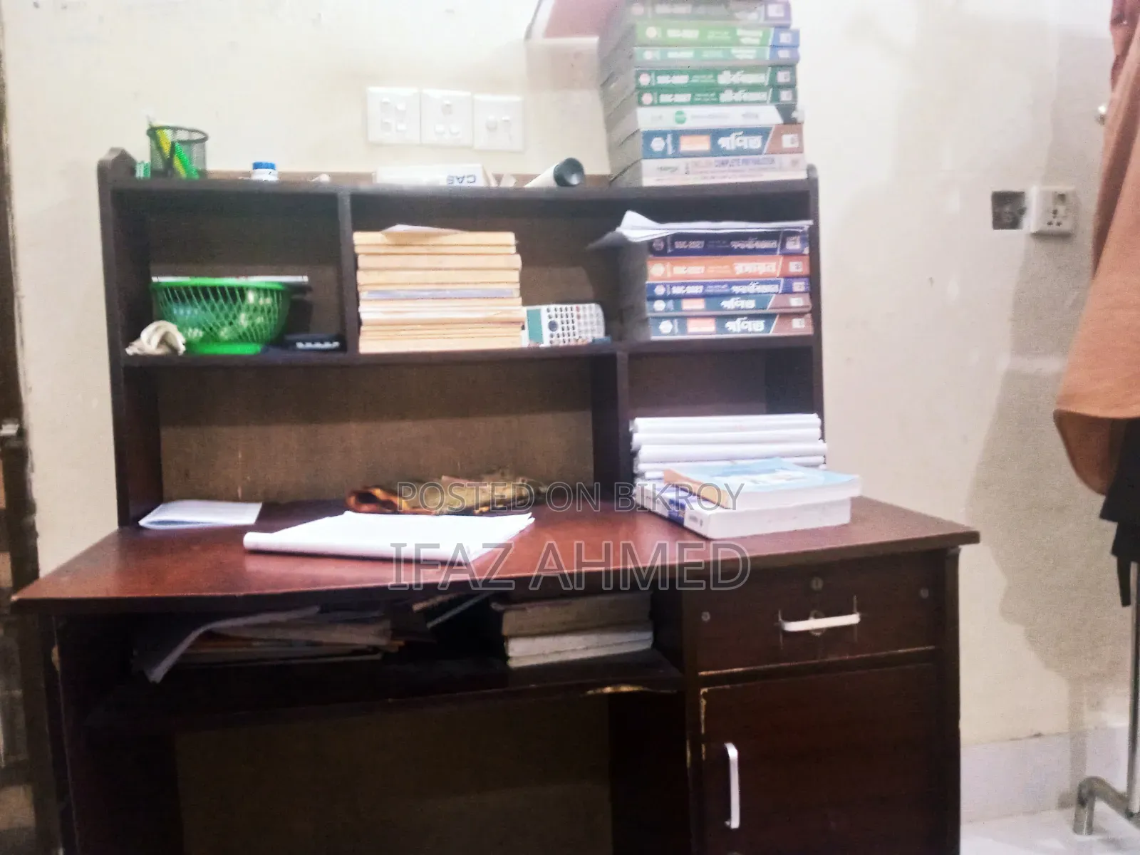 Otobi Reading Table