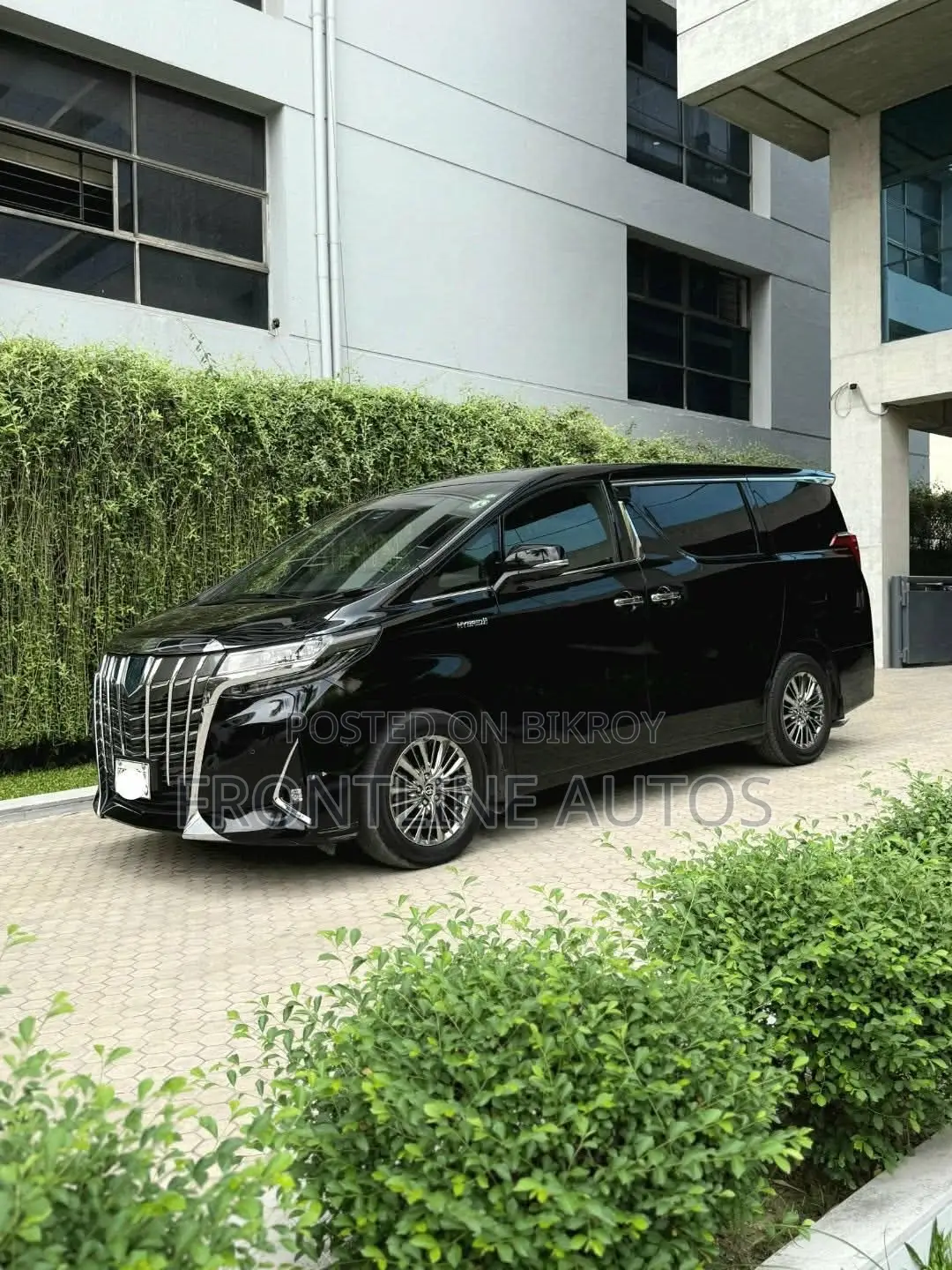 Toyota Alphard 2.5 Hybrid AWD 2020 Black
