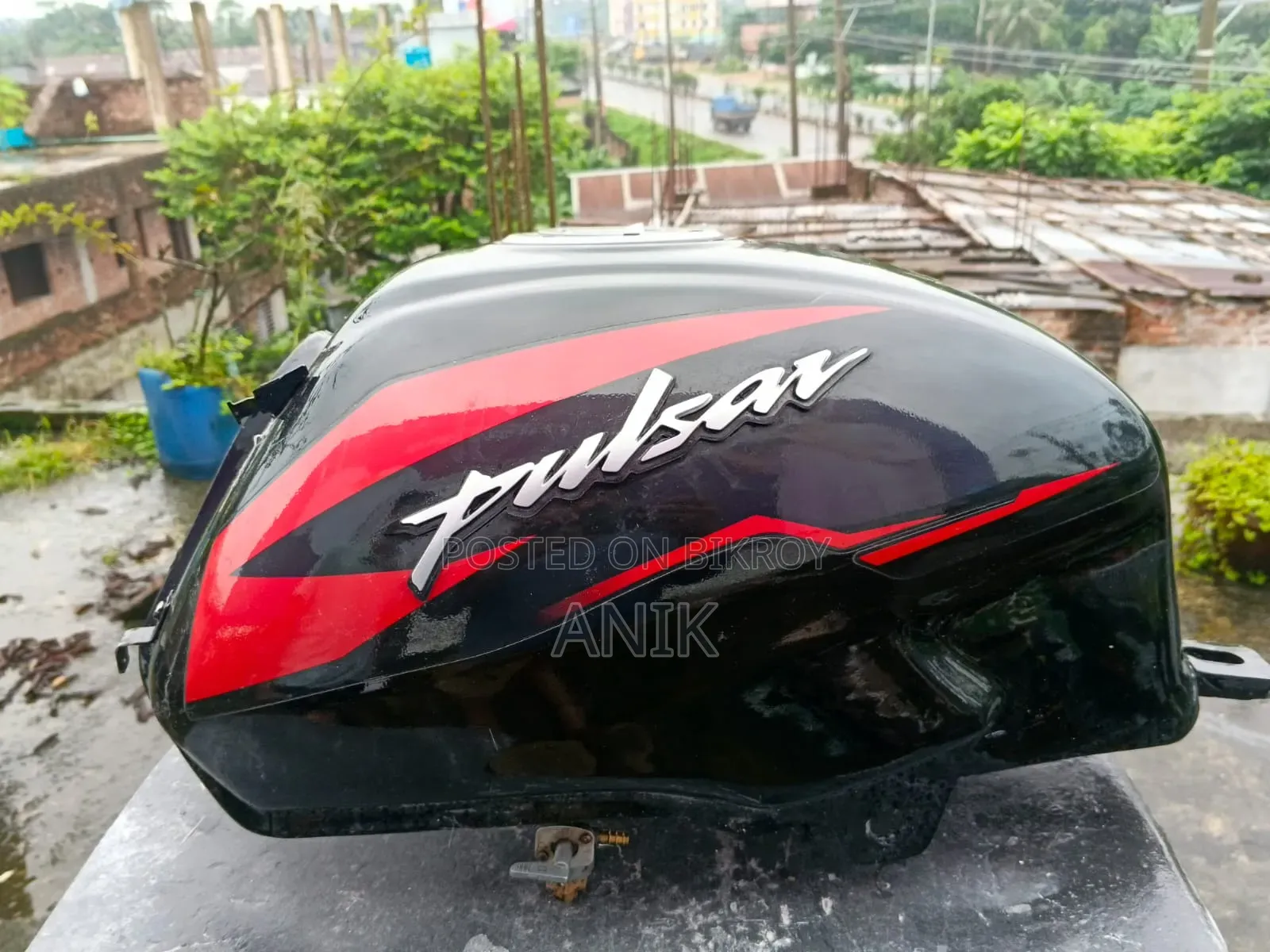 Bajaj Platina fuel tank