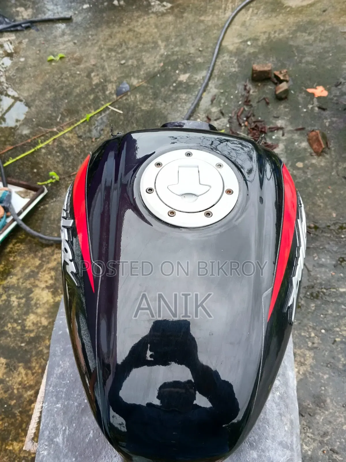 Bajaj Platina fuel tank