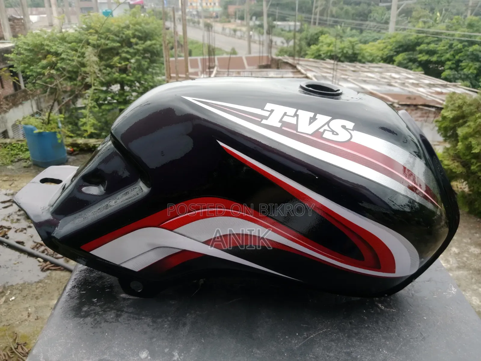 Bajaj Platina fuel tank