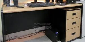 ডেস্কটপ টেবিল