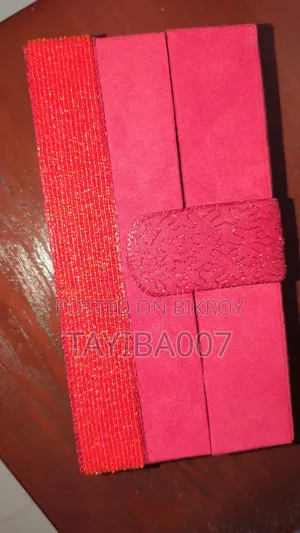 আড়ং ক্লাচ ব্যাগ