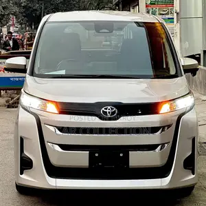 টয়োটা নোয়া ২০২২ ব্রাউন