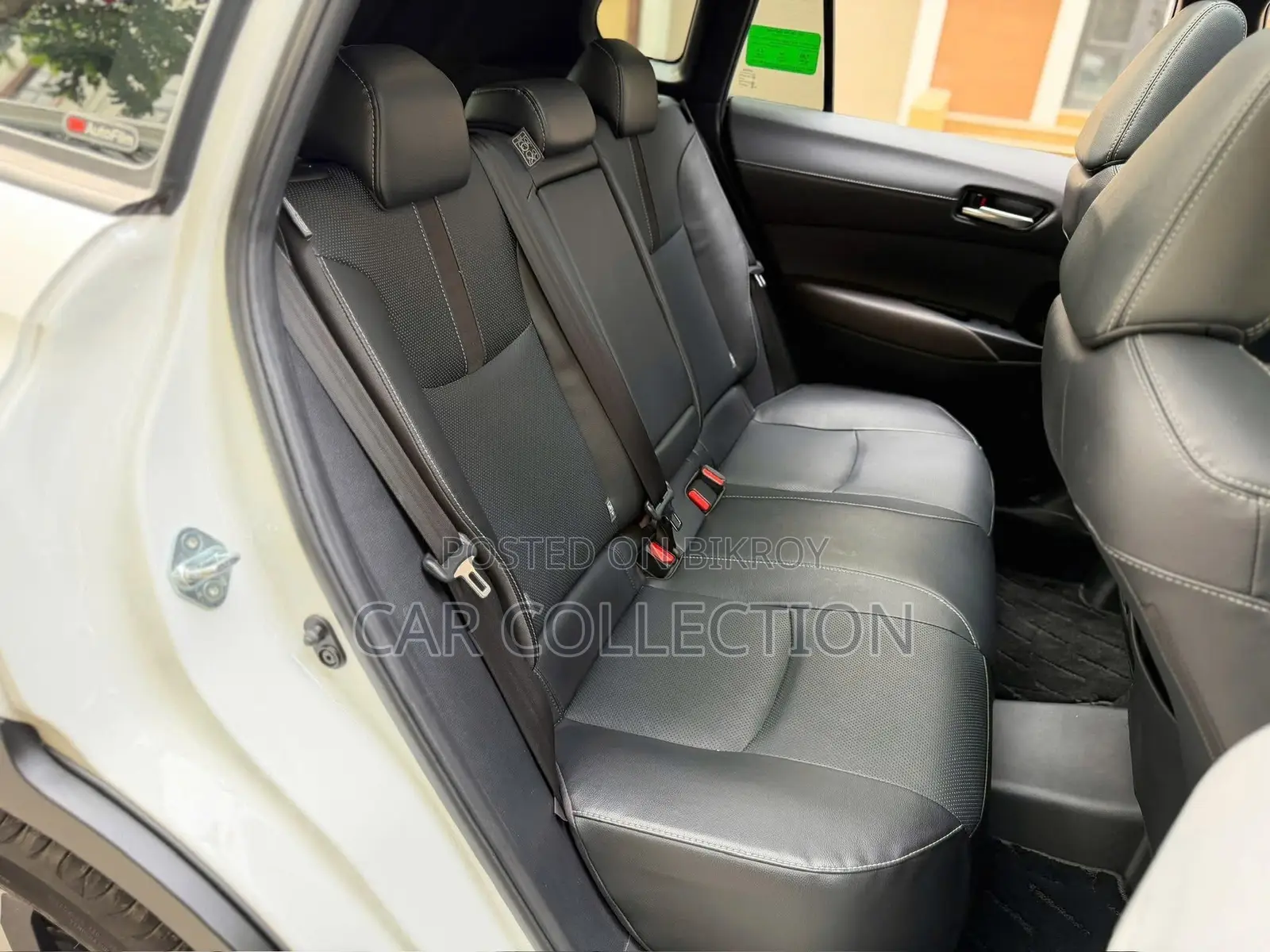 New Toyota Corolla Cross XLE 2025 Pearl