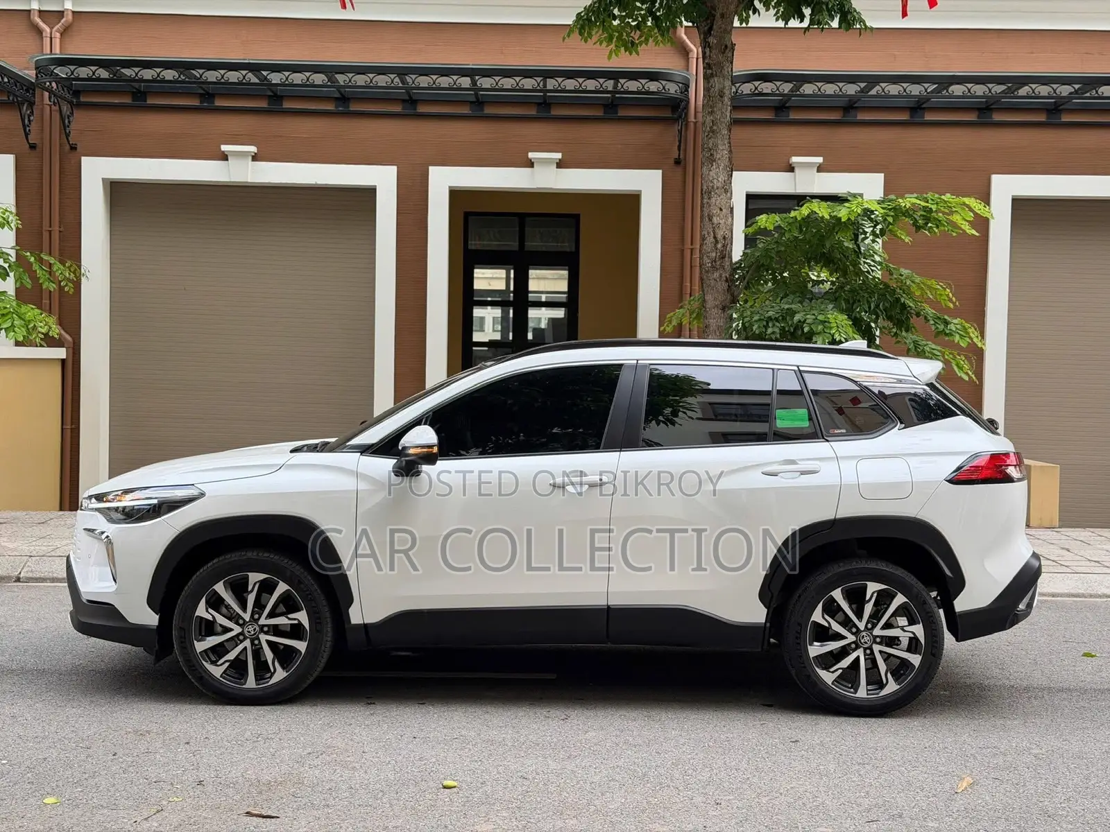 New Toyota Corolla Cross XLE 2025 Pearl