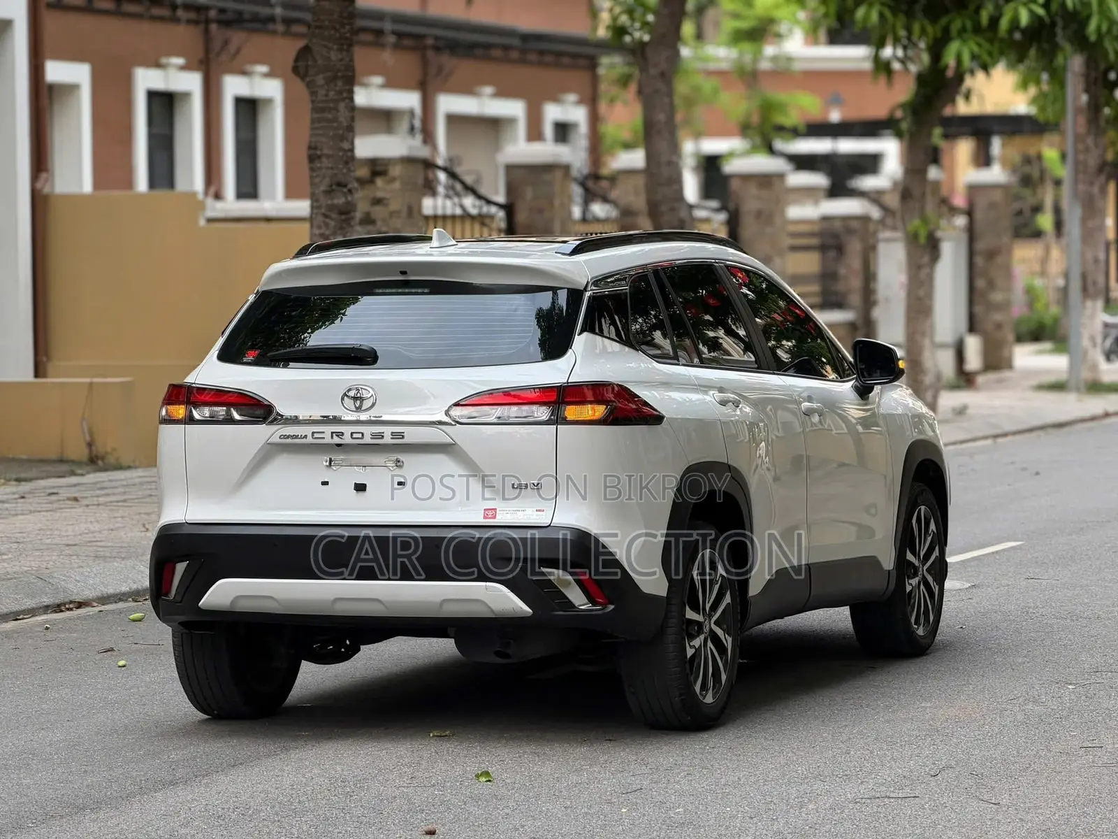 New Toyota Corolla Cross XLE 2025 Pearl