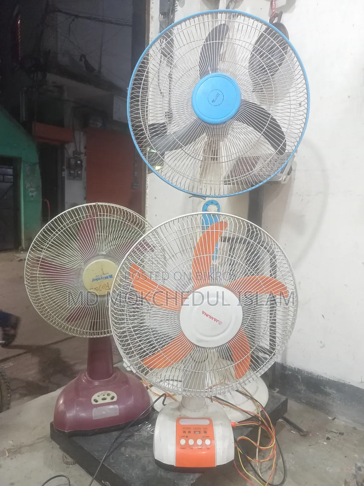 I will sell these three fans.