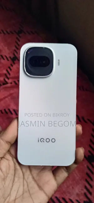 New iQOO 11 256 GB White