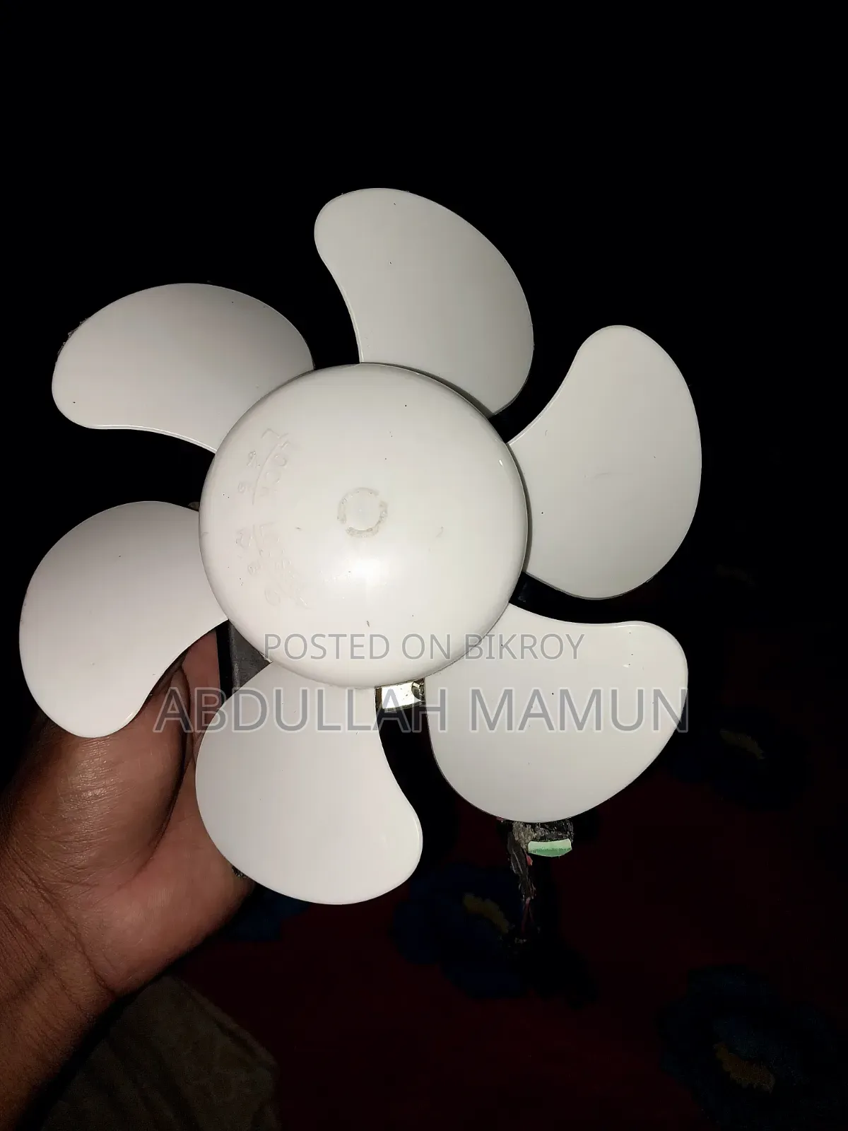 ফ্রেম ছাড়া একটি এডজাস্ট ফ্যান বিক্রি হবে
