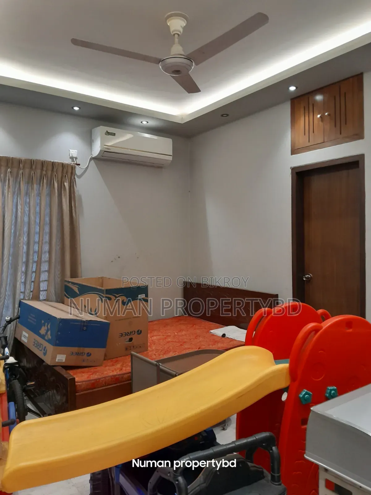 Furnished 3-Bedroom Apartment in Numan Property Bd, Basundhara for Rent
