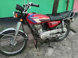 Honda 2006 Red