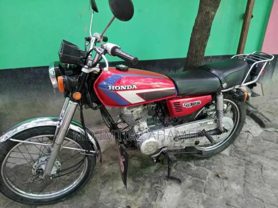 Honda 2006 Red