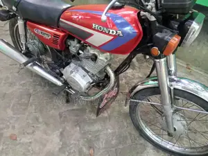 Honda 2006 Red