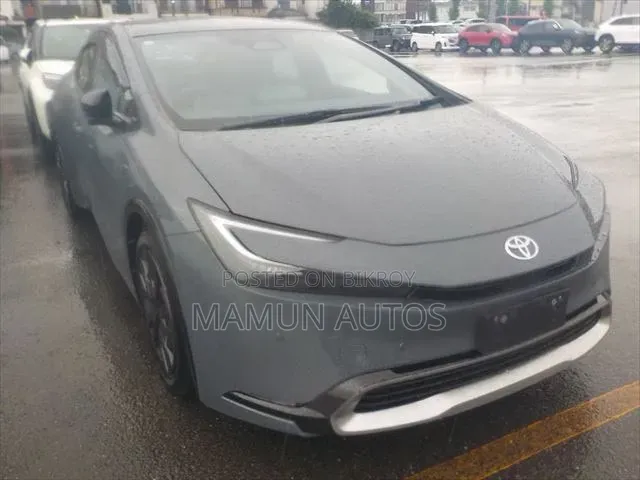 New Toyota Prius 2023 Gray