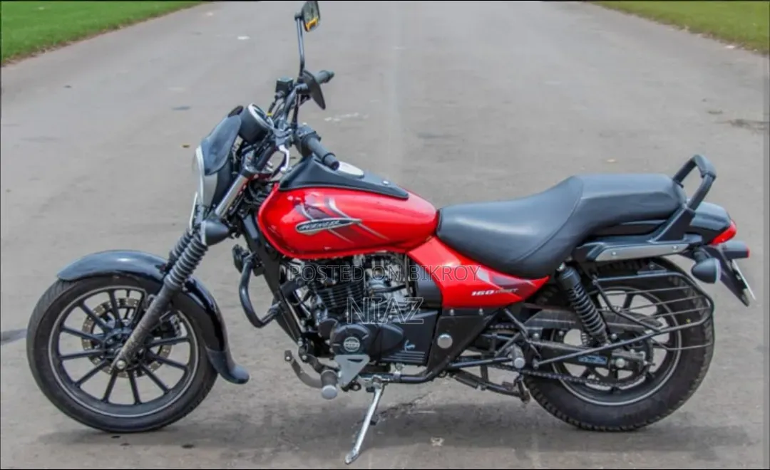 Bajaj Avenger 160 Street 2023 Red
