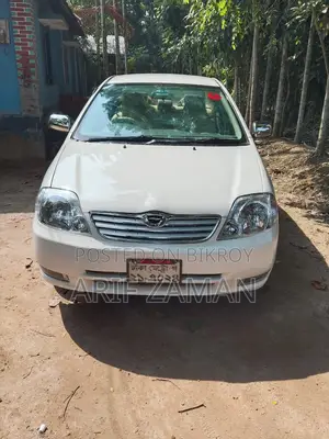 টয়োটা করোল্লা ২০০৩ সাদা