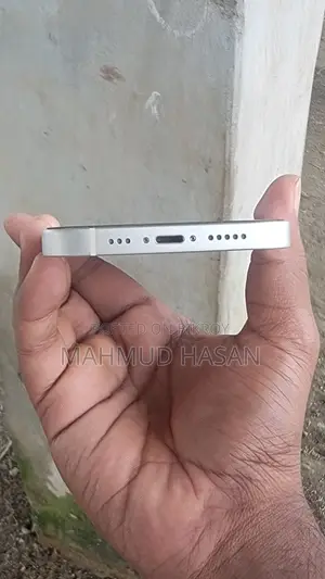 অ্যাপল আইফোন ১৩ ১২৮ জিবি হোয়াইট