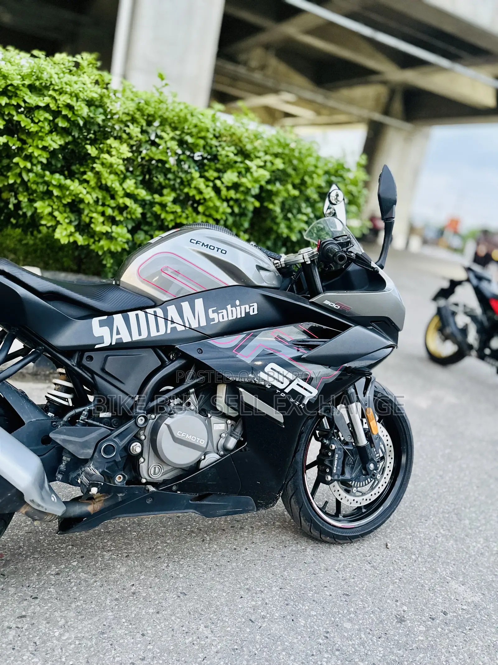 CFMoto 300SR 2025 Gray
