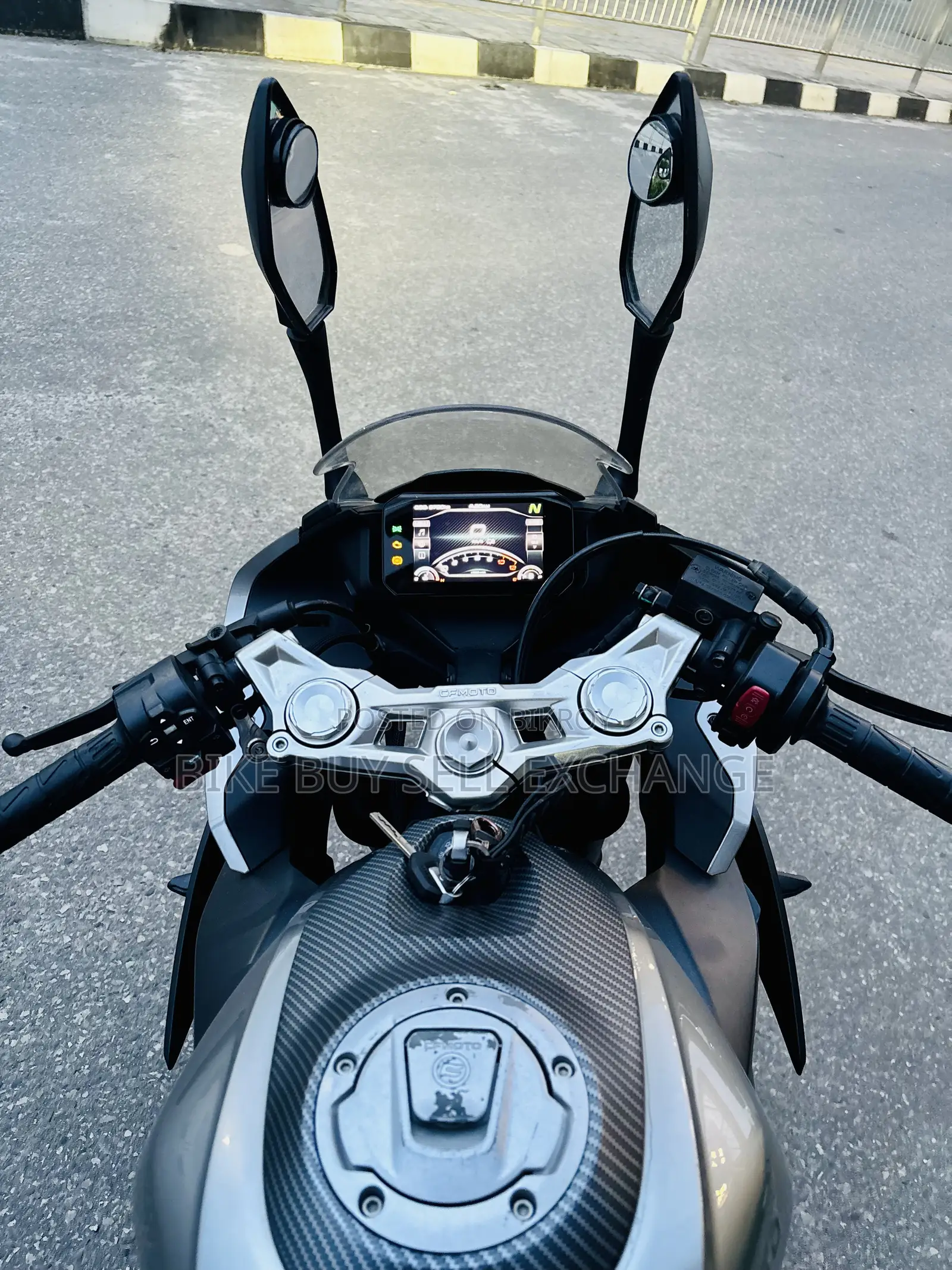 CFMoto 300SR 2025 Gray
