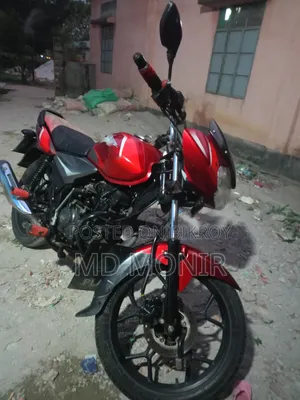 বাজাজ ডিসকভার ১২৫ ২০১৯ রেড
