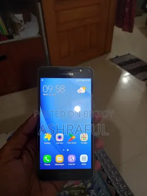 স্যামসাং গ্যালাক্সি জে৫ ১৬ জিবি কালো