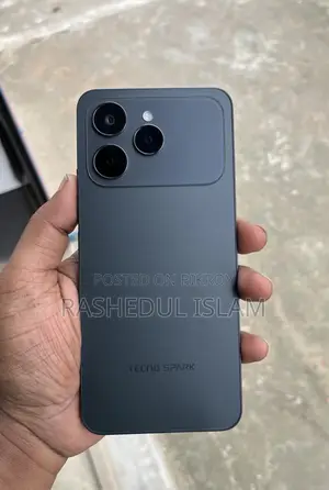 নতুন টেকনো স্পার্ক ৪০ ১২৮ জিবি কালো