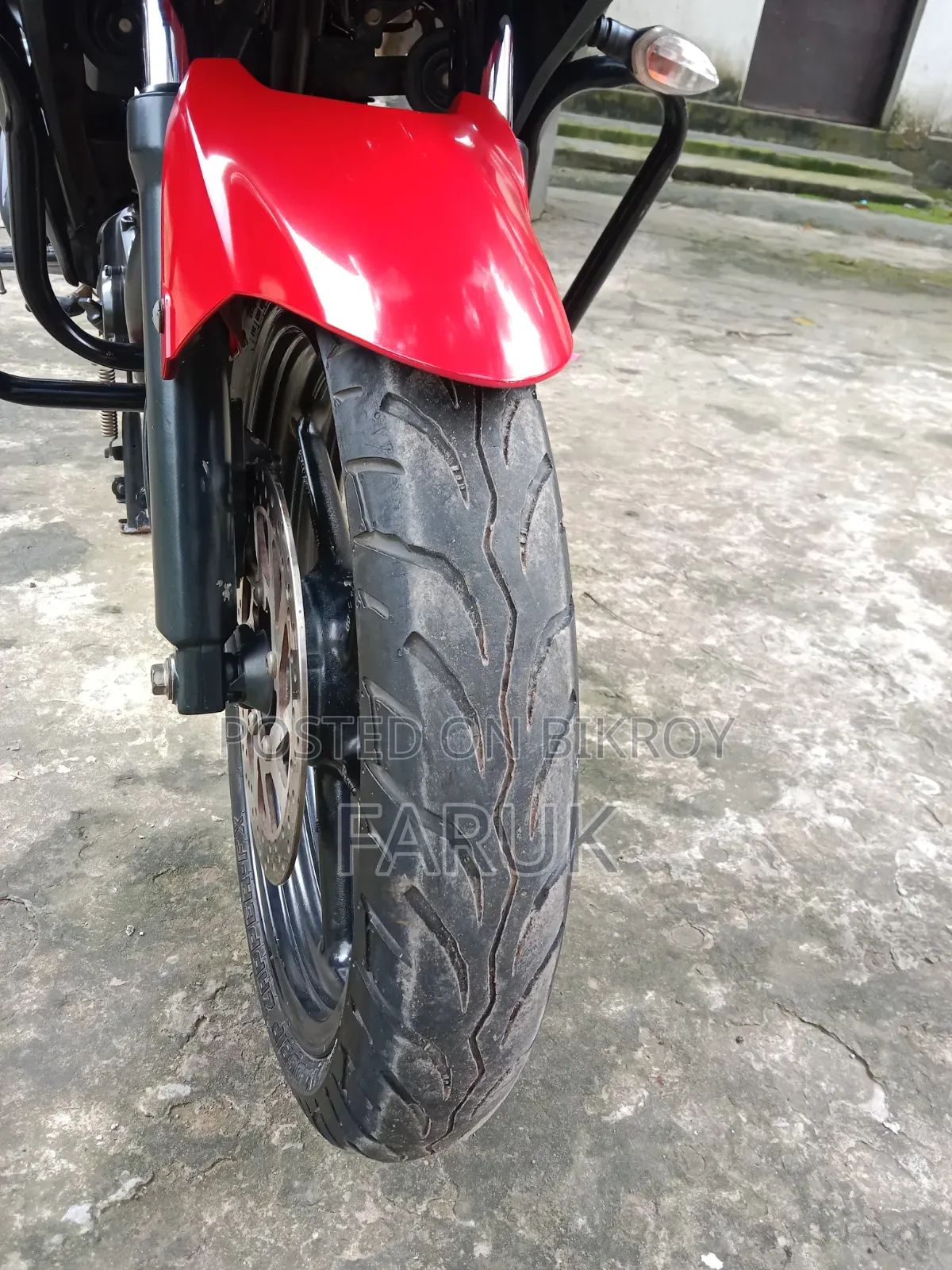 ইয়ামাহা এফজেড ২০২২ লাল