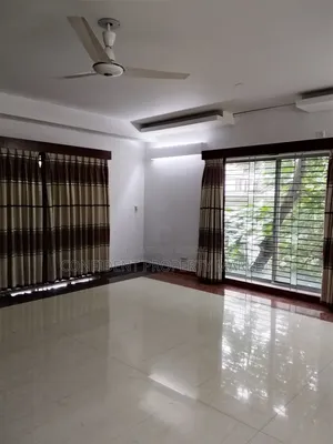 4 Bedroom Apartment in Gulshan for rent