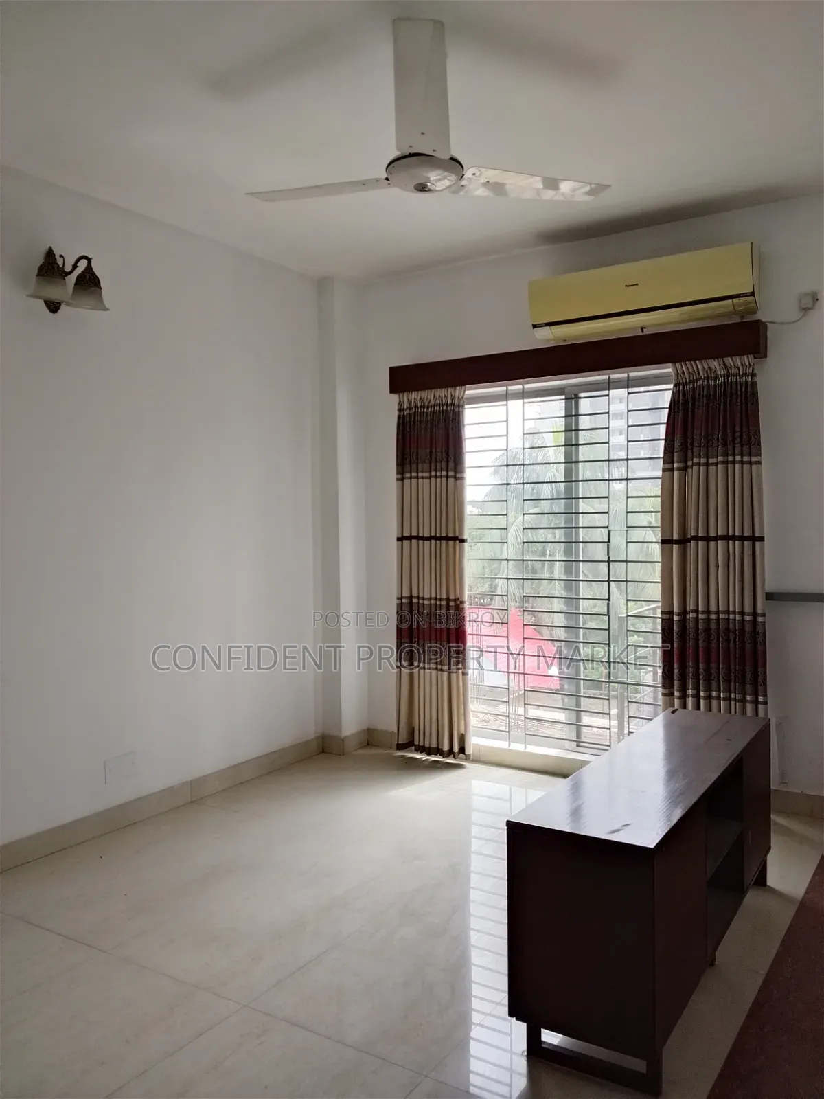 4-bedroom Apartment in Gulshan for Rent