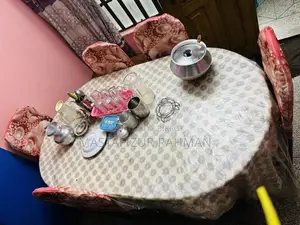 ডাইনিং টেবিল বিক্রয়ের জন্য