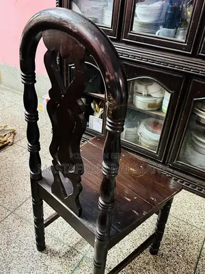ডাইনিং টেবিল বিক্রয়ের জন্য