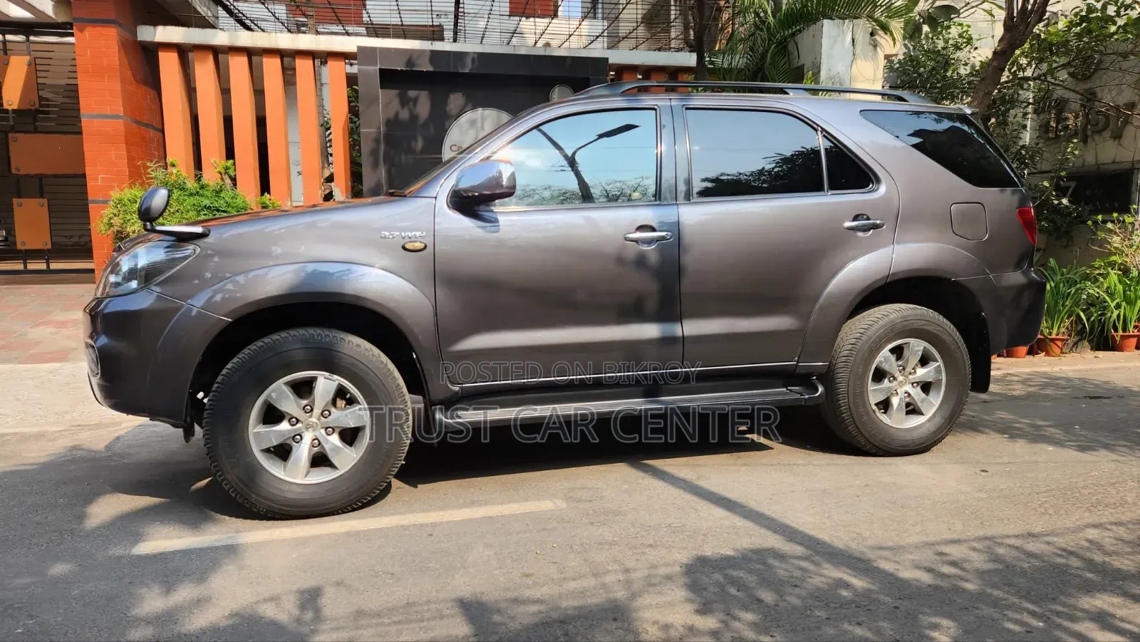 টয়োটা ফরচুনার ২০০৬ গ্রে