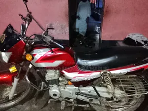 Bajaj Discover 100 2010 Red